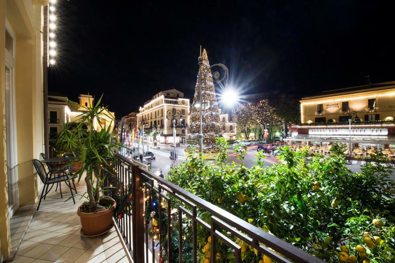 Cuomo * Sorrento